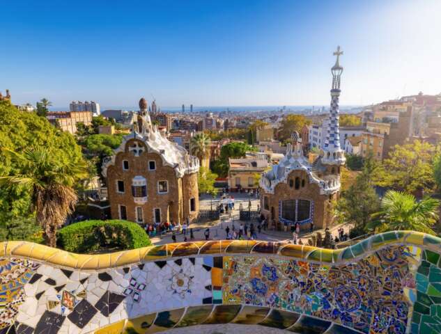 Barcelona,,Spain,-,November,17th,2024:,The,Famous,Park,De